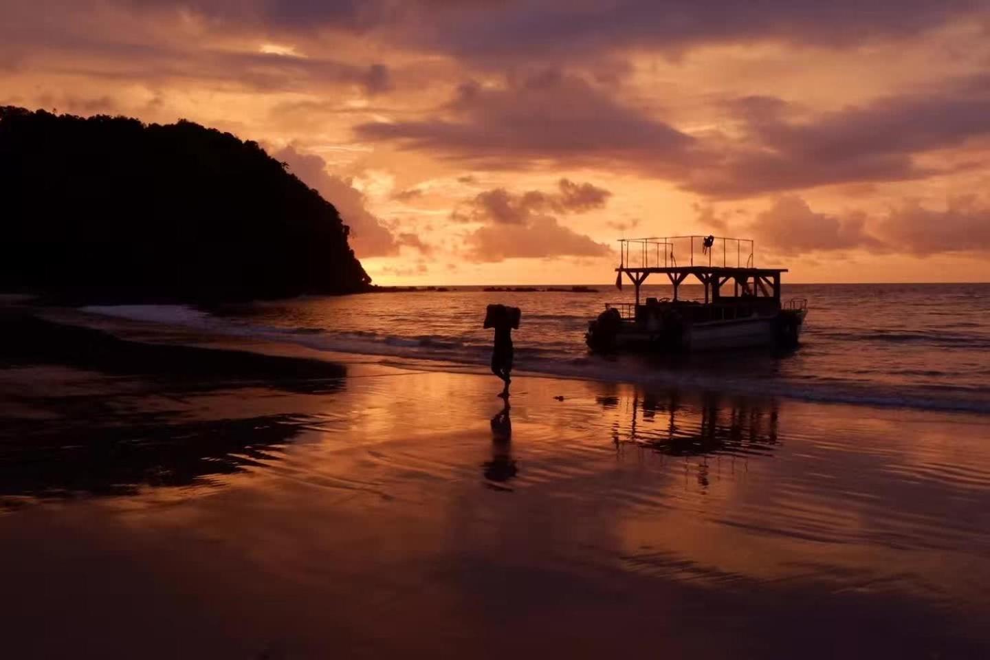 Dolphin Bay Island Resort Kota Belud 외부 사진