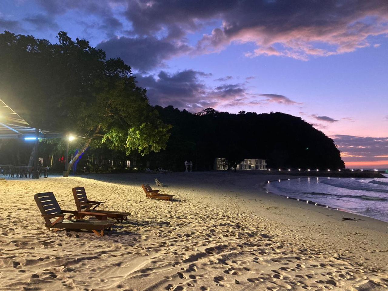 Dolphin Bay Island Resort Kota Belud 외부 사진