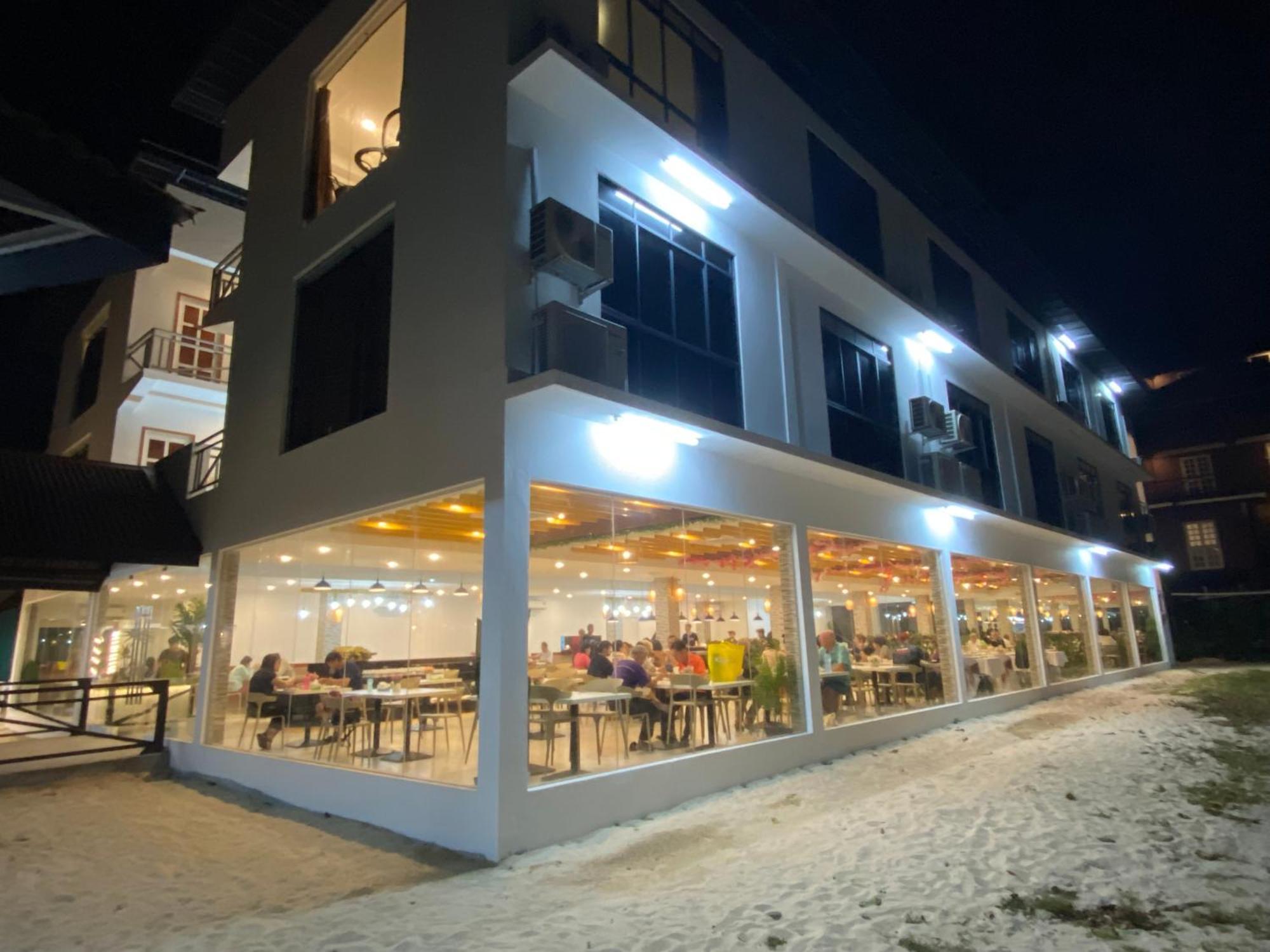 Dolphin Bay Island Resort Kota Belud 외부 사진