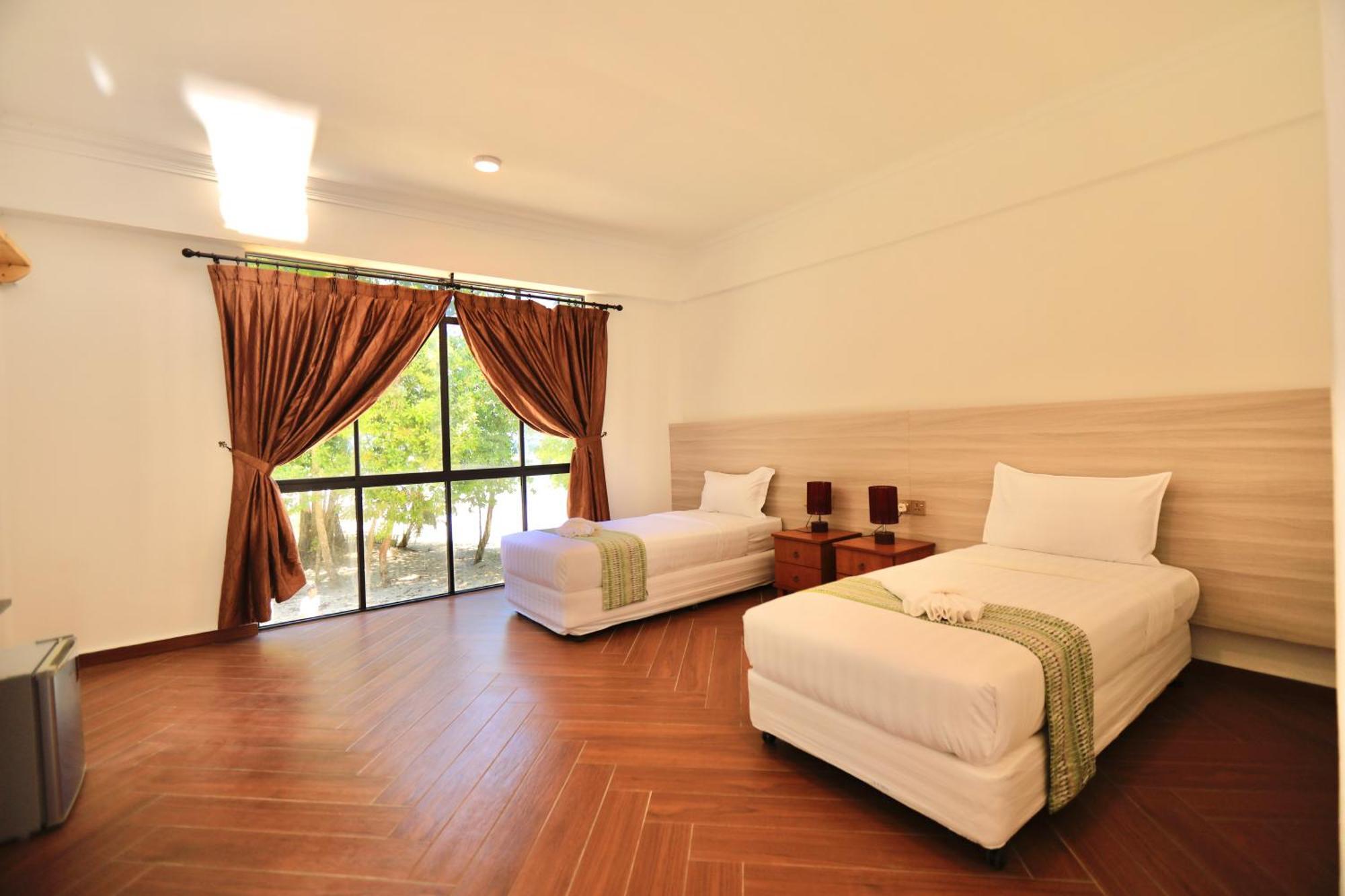 Dolphin Bay Island Resort Kota Belud 외부 사진